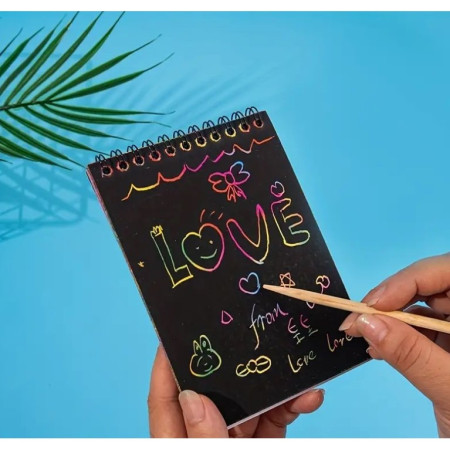 Caiet cu fise razuibile Cyrax, DIY Magic Scratch, 12 File, Curcubeu, Creion din Lemn, Cartonase negre, 14.5 x 10 cm, verde